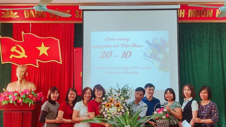 Hội nghị '' Chào mừng ngày phụ nữ Việt Nam 20-10"