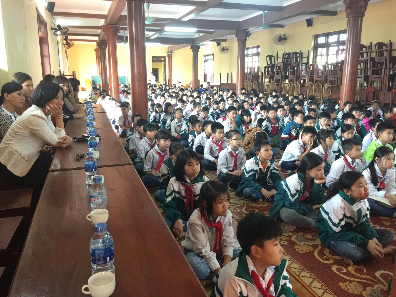 Hoạt động ngoại khóa của học sinh trường Tiểu Học Lạc Hồng tại chùa Pháp Vân ngày 15/4/2018.